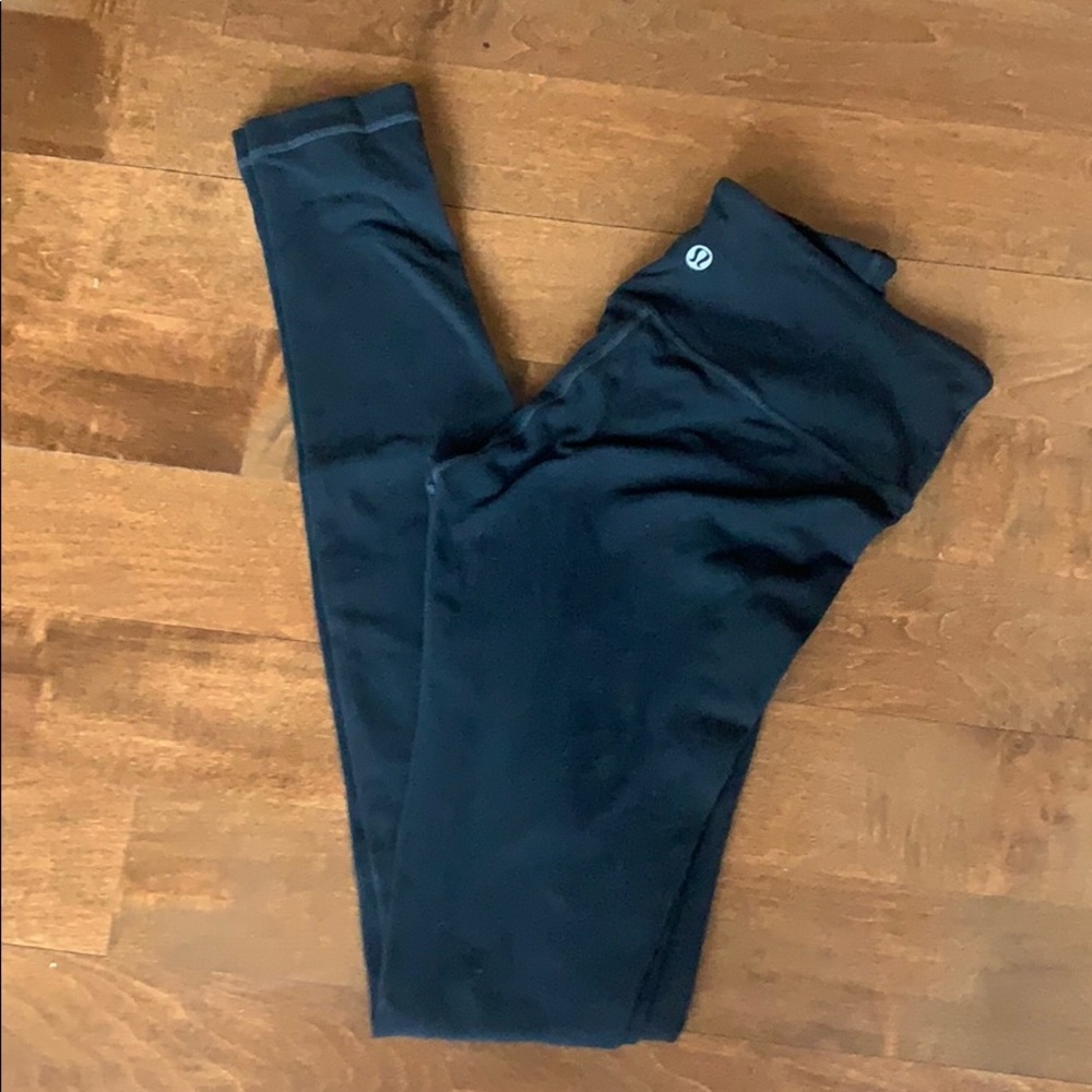 Lululemon full length black wunder under tights